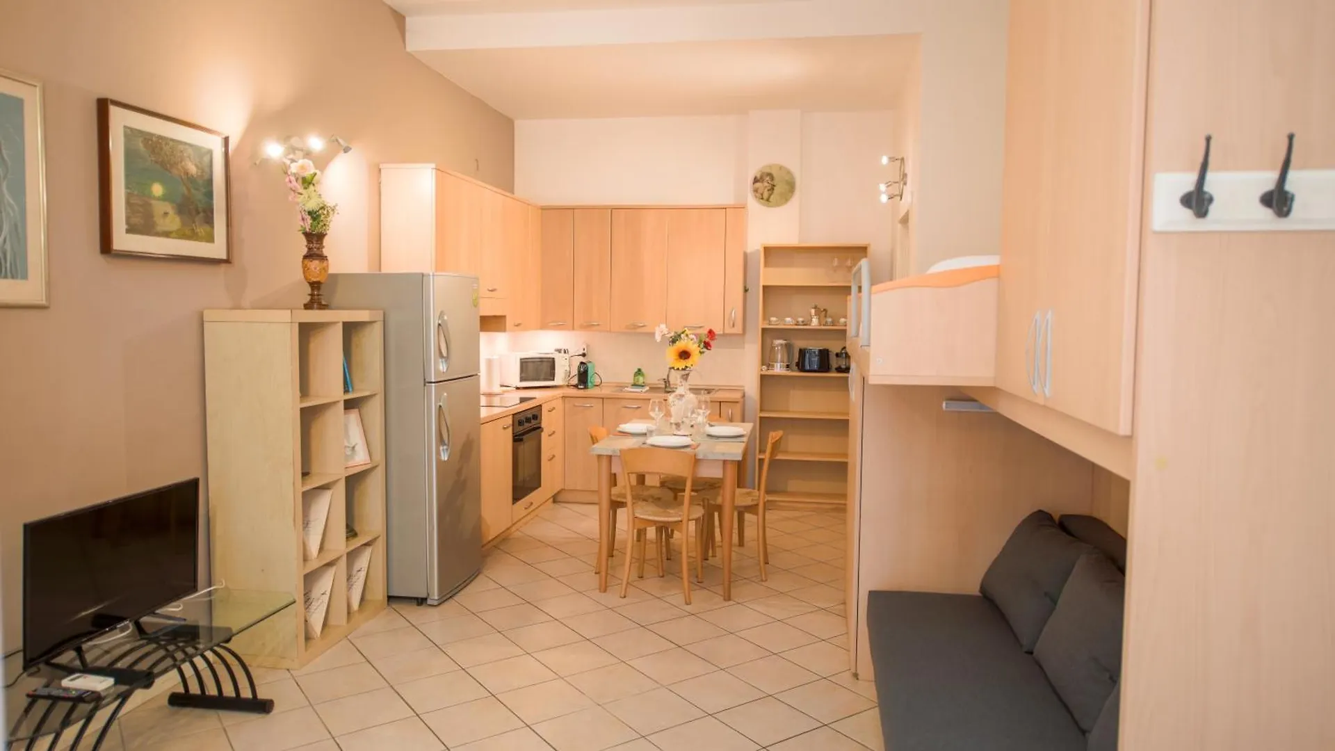 Apartment Merlo'S Studio Flat Ospedale S Orsola Bologna Italy